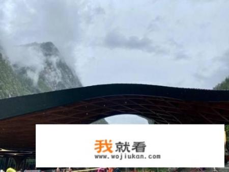九寨沟回成都最佳路线？成都到九寨沟大巴直接到景区吗？