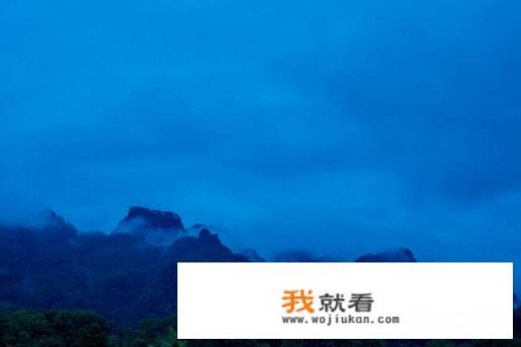 从福州的福清到武夷山旅游，怎么去，要适合学生的路线？