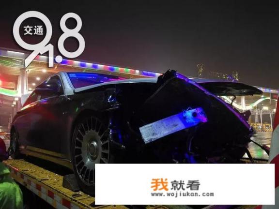 宁波高速上，一脚刹车200万的迈巴赫废了, 你怎么看