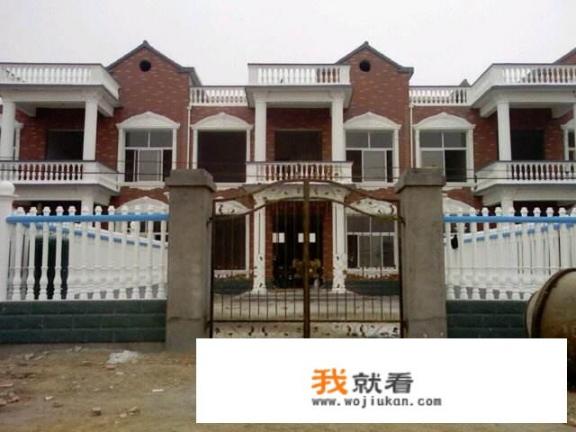 如今，在农村为什么都喜欢在新建别墅前面建围墙，还要安装一扇漂亮，豪华大门呢