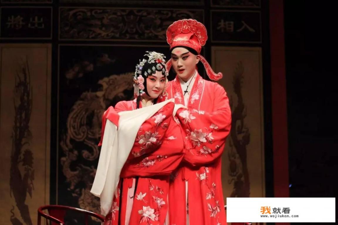 在明末政治风雨中飘摇的青楼与青楼文学，有着怎样的自身特点