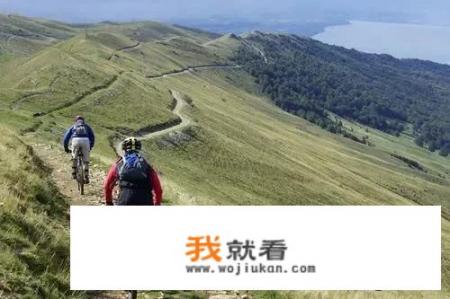 一个人旅行和结伴旅行有什么优点和缺点_一个行旅游