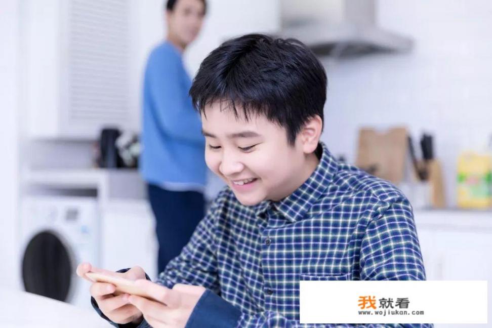 高中学生沉迷于网络游戏，作为父母该怎么办呢？有什么好办法_现在很多男孩子因迷恋游戏而严重影响学习，对此大家有何高招
