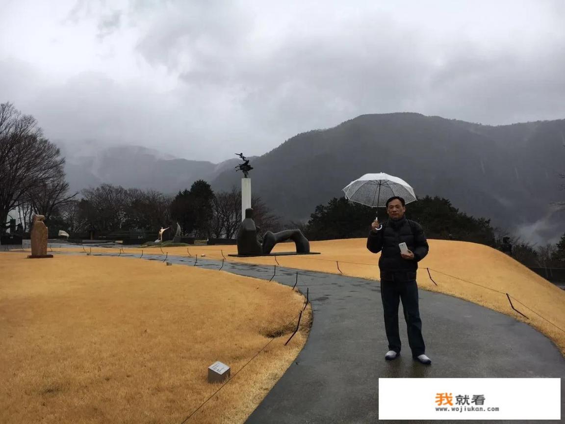 是否推荐老年人跟团旅游_五一女朋友让我陪她出去玩，可我没钱，她说她有钱，我该跟她去吗