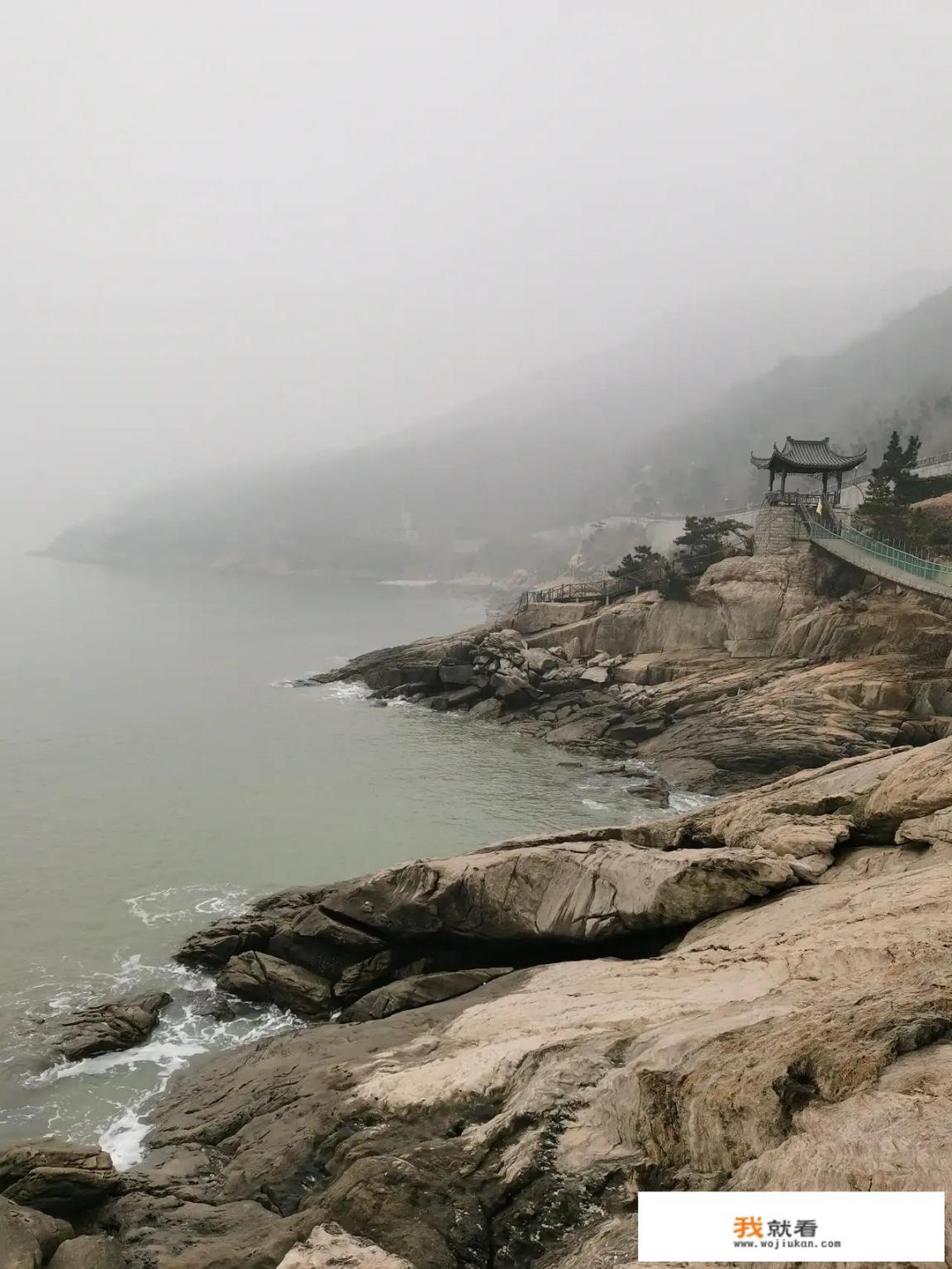 见过大海吗？那就发几张大海的美景照片吧，让大家欣赏欣赏_青海高速公路旁晚上闪好多红灯是干嘛的