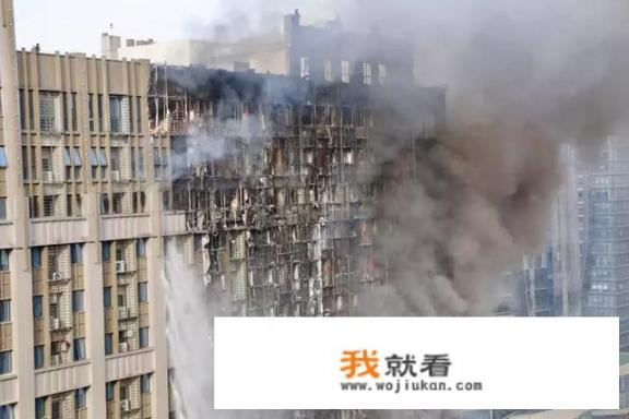 建筑外墙保温起火、脱落频发，居民安全谁来买单_你见过一个人办事狠能狠到什么程度