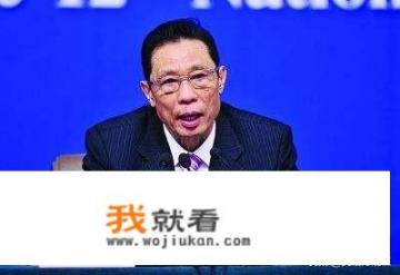 为什么专家建议户外可不戴口罩的，但几乎所有的人还戴着