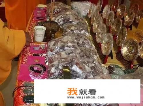 出门一般会买什么旅游纪念品