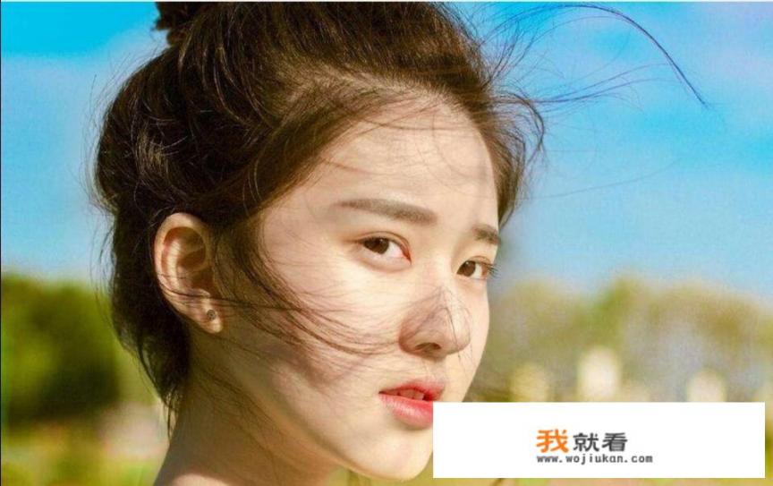 电影<水性杨花>结局女主角怎么和她老公的父亲跑了？