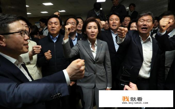 2019年，韩国政坛发生了哪些大事？