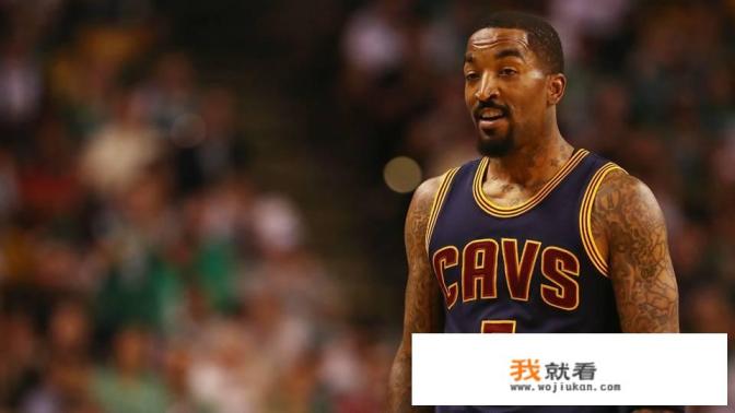 相比欧冠决赛卡里乌斯的失误更低级还是NBA总决赛jr的失误更低级？