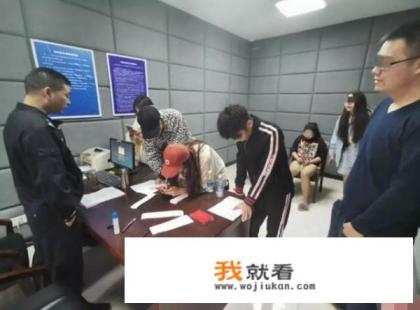 00后网红深夜在成都街头上演“豪车撞人”，事后被传唤至公安局, 你怎么看？