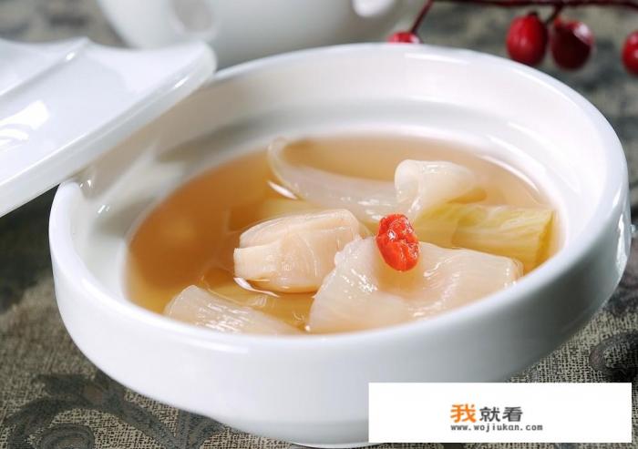 如何做出一碗滋补养生的花胶清汤？