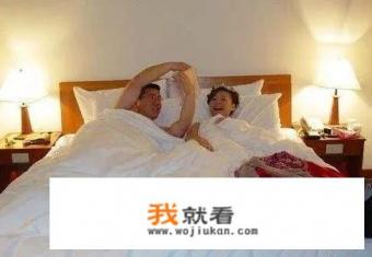 和女同事一起出差醉酒，醒来在她房间，不记得经历了什么怎么办？