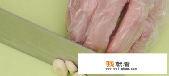 正宗凉拌皮蛋做法？