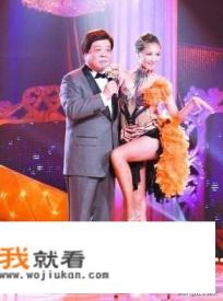 我喜欢看动物世界和人与自然，请问用什么播放器可以WiFi观看？