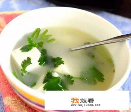 怎样炖鱼汤好喝而且有营养？