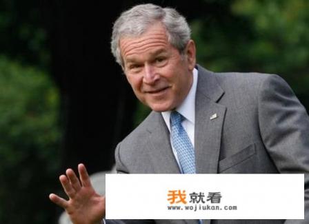 当年向小布什扔鞋的那位记者是谁?现在怎么样了？