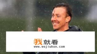 昨天罗马3:0打赢了巴萨，如何评价这支欧冠的新的黑马？