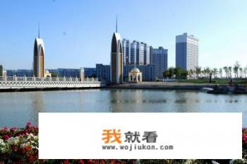阿克苏的地理位置？