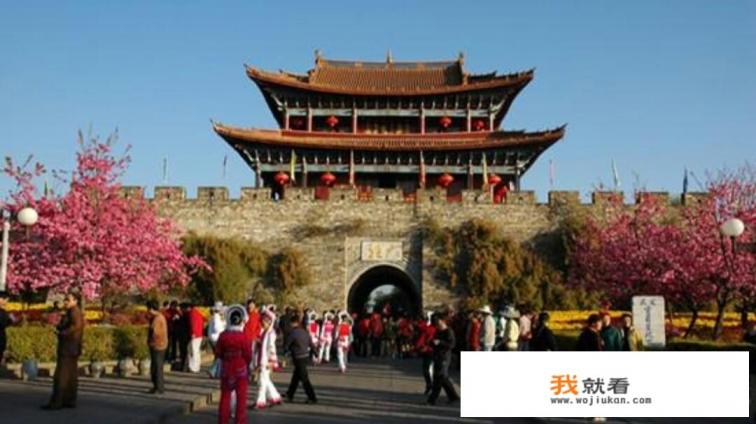 夏季旅拍婚纱照，三亚、厦门、大理、丽江、青岛这些热门城市，你更倾向于哪个城市呢？
