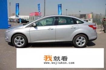 2012年的福特福克斯值多少？