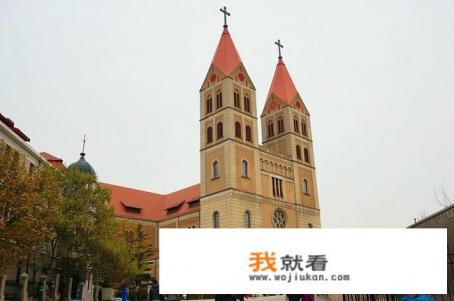 去青岛旅游住哪个酒店好？