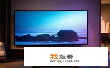 电视与投影仪哪个好？电视和投影仪哪种设备更合适您的家庭娱乐需求?