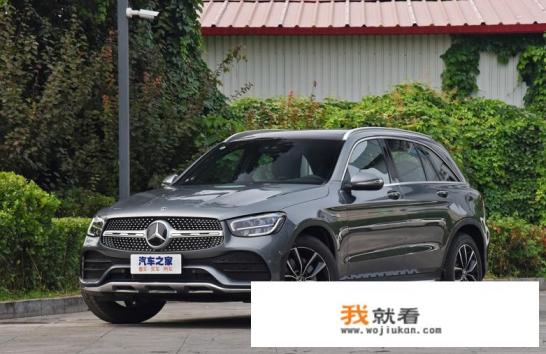 2023款奔驰glc300落地价车内空间？
