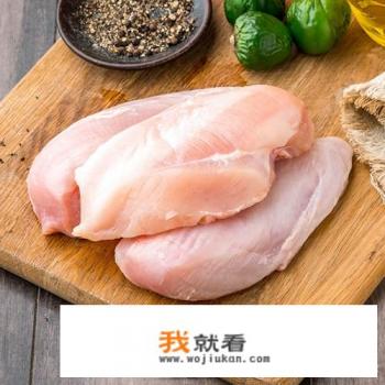 为什么猫猫要半夜蹲在床头凝视我的脸?猫猫真有邪气吗?想想就怕？