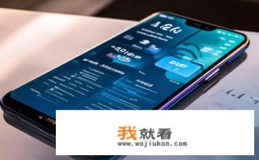 华为p30百科？华为P30的具体配置、性能规格及争议热点解析