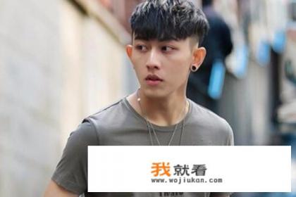 2017男生发型盘点，帅气又显年轻？