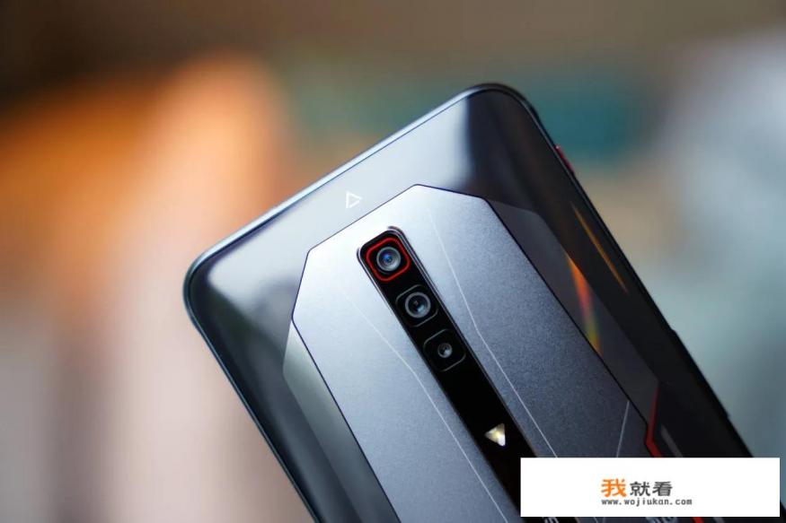 iphone se3与iphone11哪个好？