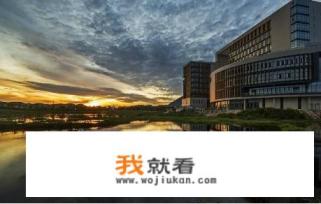 海南省图书馆8月6号开门吗？