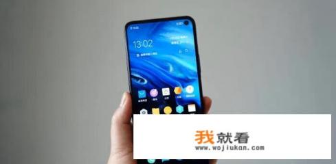 荣耀play3和荣耀10建议买哪个？