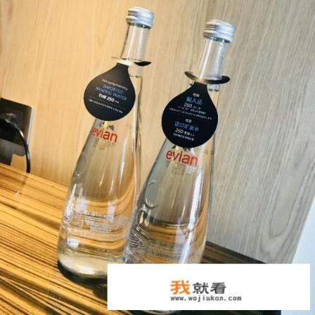 evian是什么化妆？
