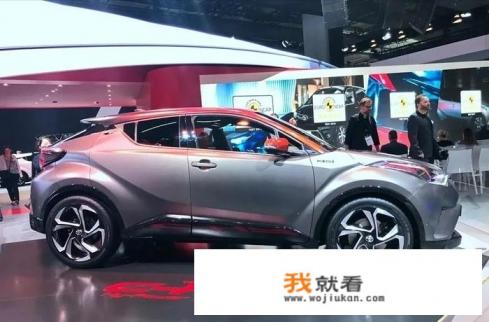 比丰田霸道小一点的丰田suv叫什么名字？