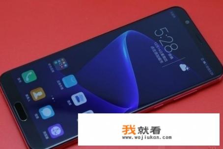 1400元的荣耀v10 6+64和1299元的小米6 6+128哪个值得入手？