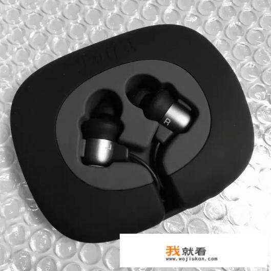 蓝牙耳机手机店最贵是多少？