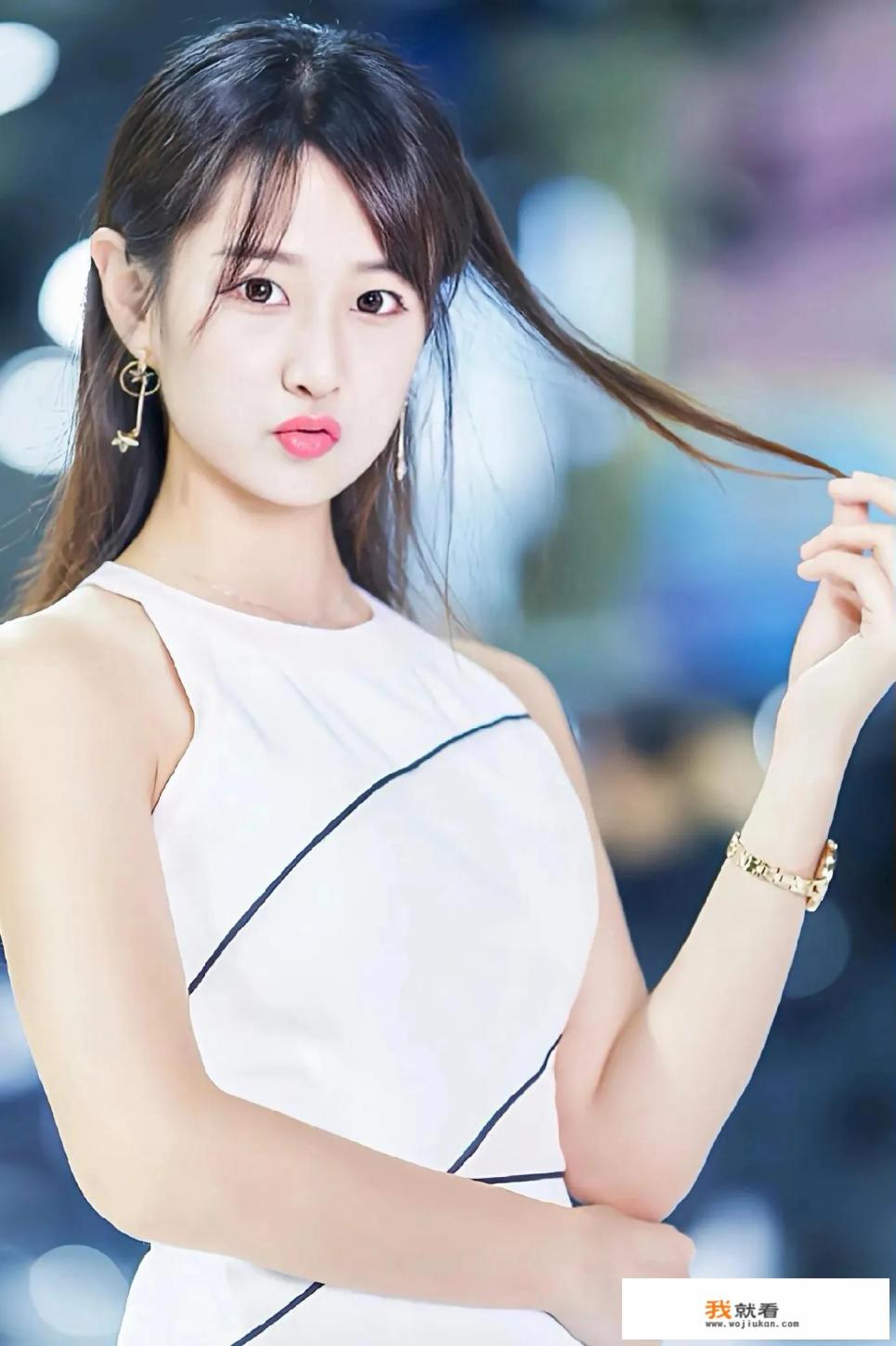 网红美女车模“苏宁”官宣产子，你想到了什么？你有什么想说的？