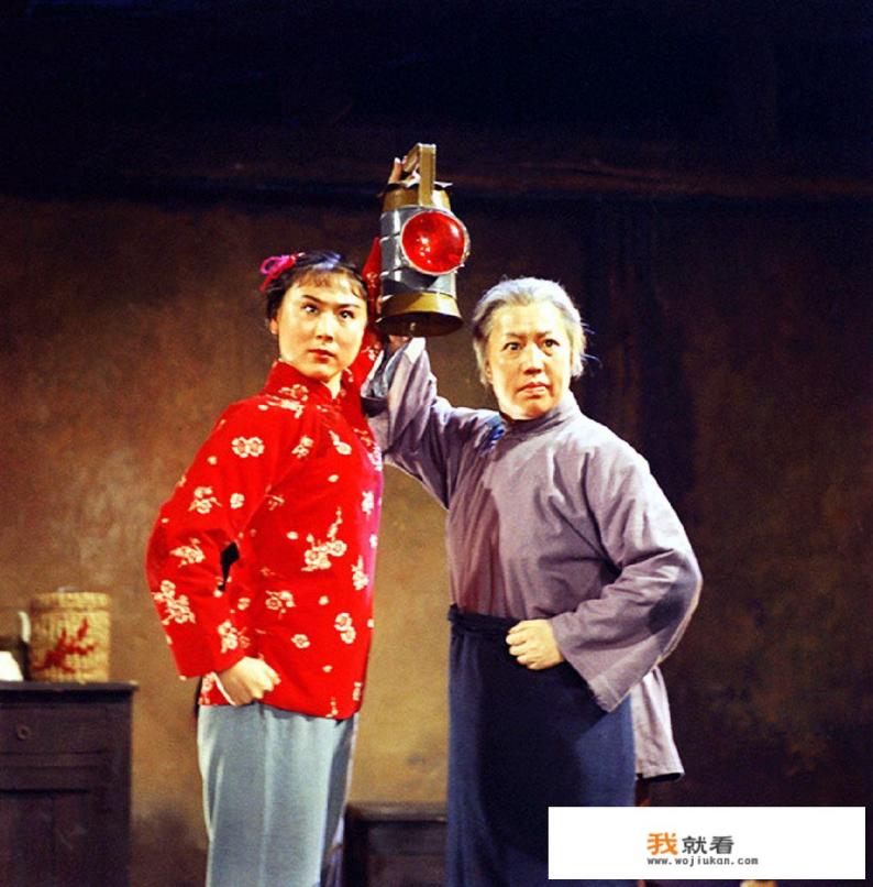 红灯记为什么叫红灯记？