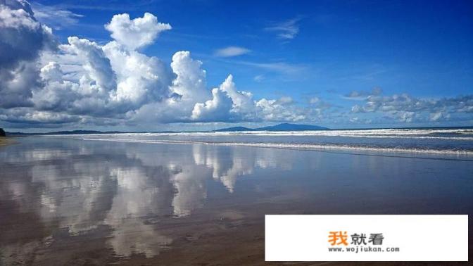 如果一个女生一直给你发蓝天白云的图是什么意思？