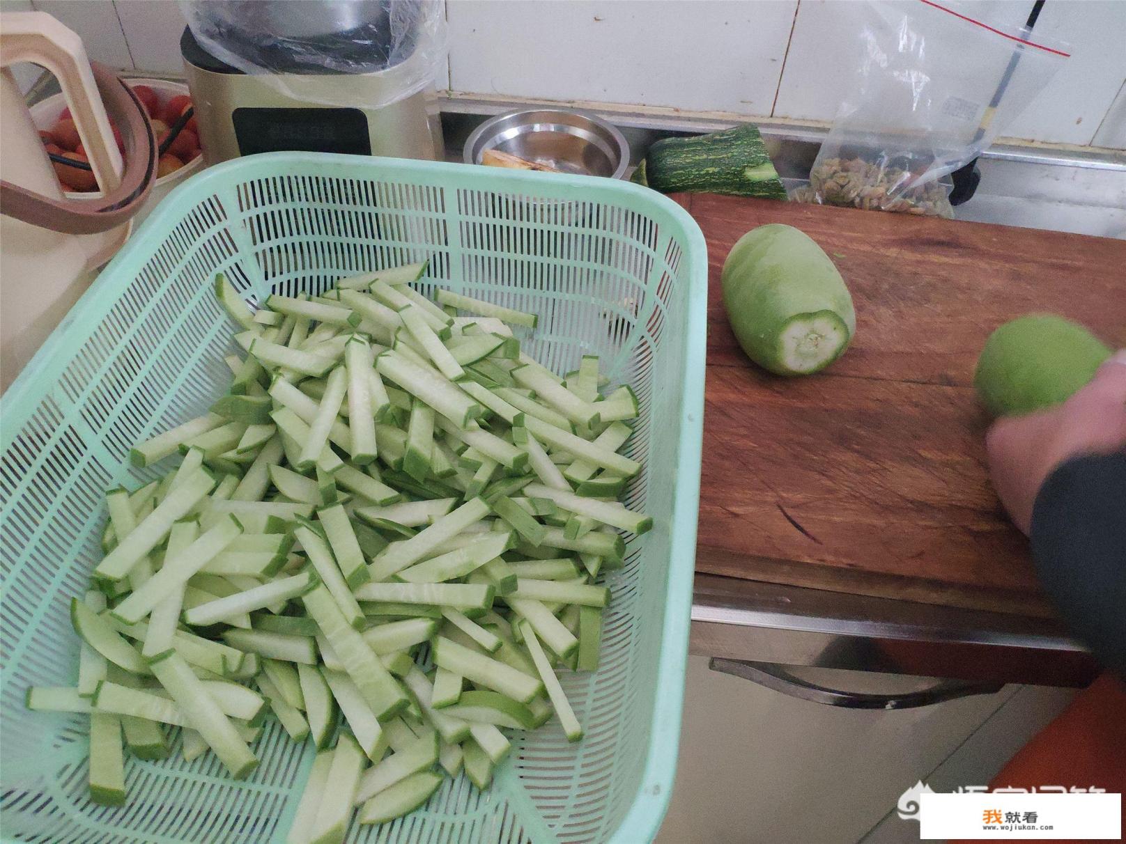 青萝卜干咸菜的腌制方法？