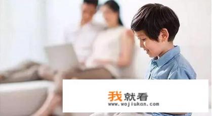 孩子沉迷玩手机让家长焦虑，长期玩手机真的会变傻吗？