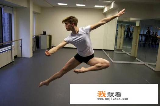 十七岁的男孩天天沉迷手机小说,气得我想离家出走？