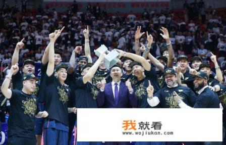 CBA季前赛，浙江男篮109：88广东男篮，卫冕冠军为何如此不堪一击？广东男篮输在哪里？