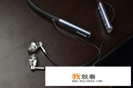 魅族Flow和1MORE三单元圈铁谁更强？