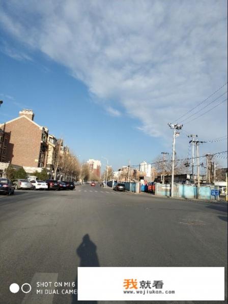 20岁小伙玩游戏不出门怎么办？