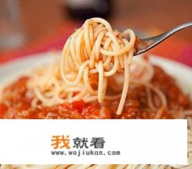 制作意大利熏火腿洋芋面的原料有哪些？