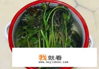 香椿炒鸡蛋怎么做？